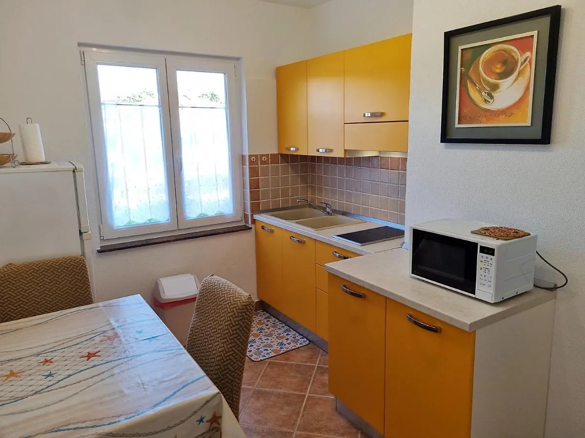 אומאג Apartments Valentina קרואטיה
