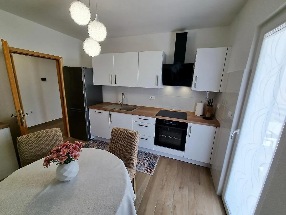אומאג Apartments Valentina