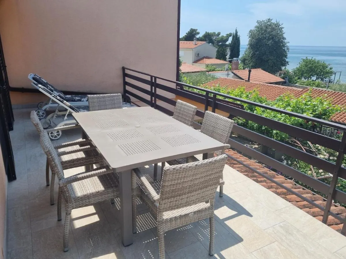 Apartments Valentina Umag 0*,