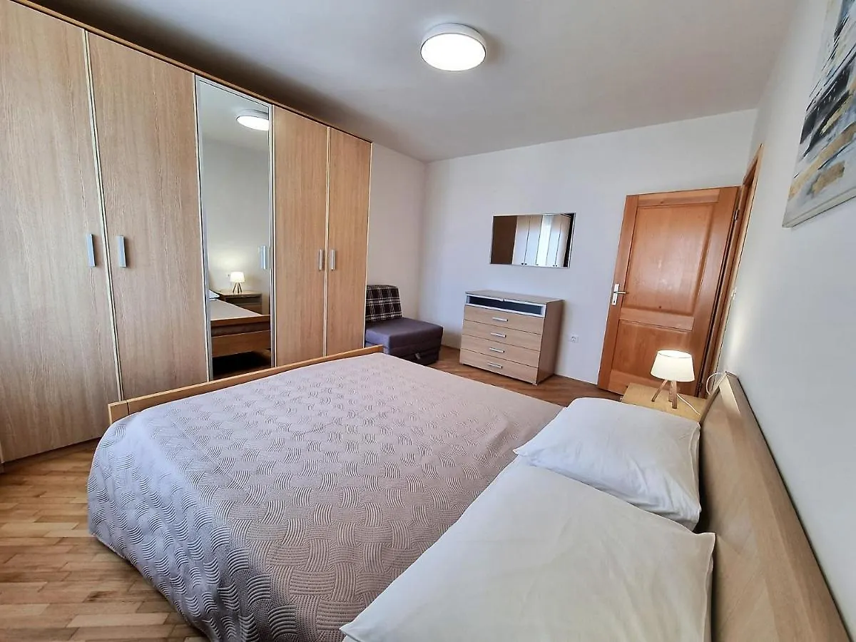 אומאג Apartments Valentina